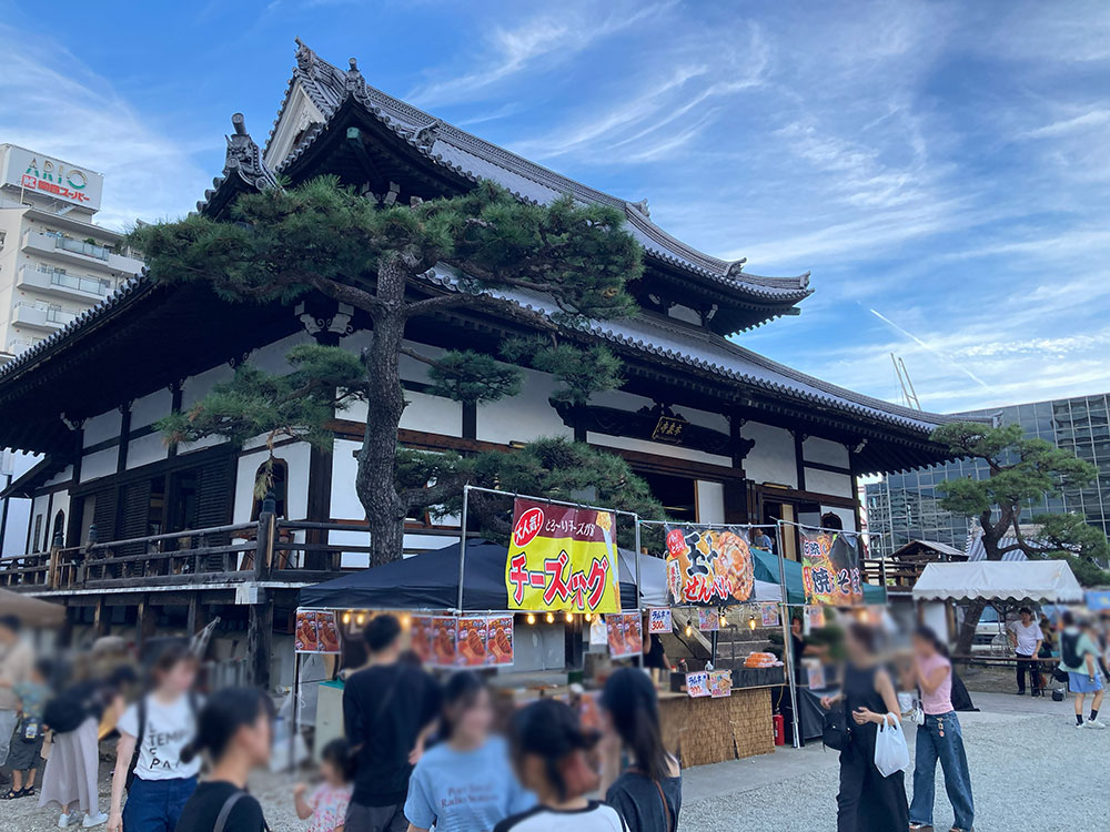 本泉寺　縁日の様子