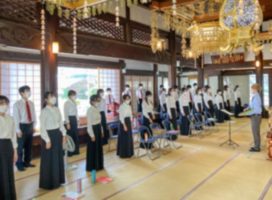 本泉寺で練習する京都大学音楽研究会ハイマート合唱団